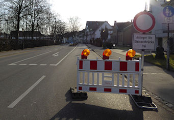 Anlieger Frei Schild in der Metzingerstraße wegen Baustelle an der Steinachbrücke
